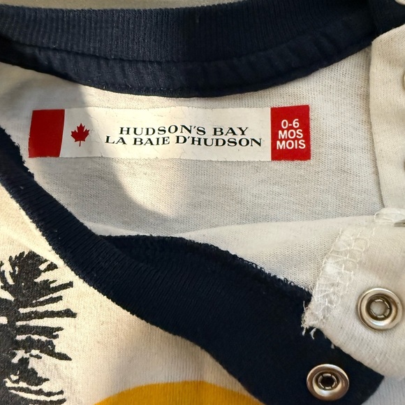 Hudson’s Bay  Bodysuit + Miles The Label Baby Jeans (0-6mos) [💥BUNDLE 2 items] - Picture 4 of 6